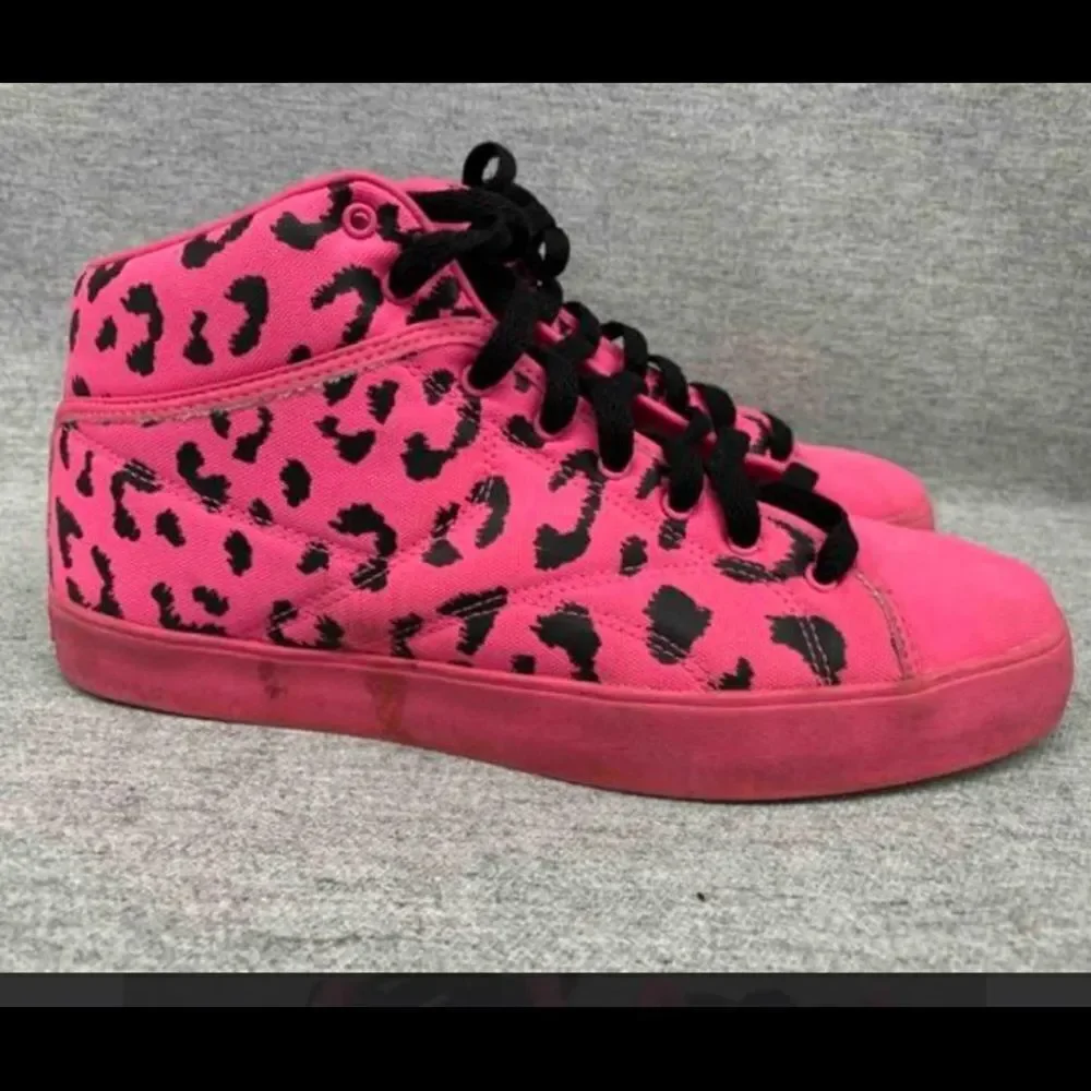 Reebok T-RAWW Tyga Cheetah Rare Limited Edition Hot Pink Shoes V55631 Mens 8